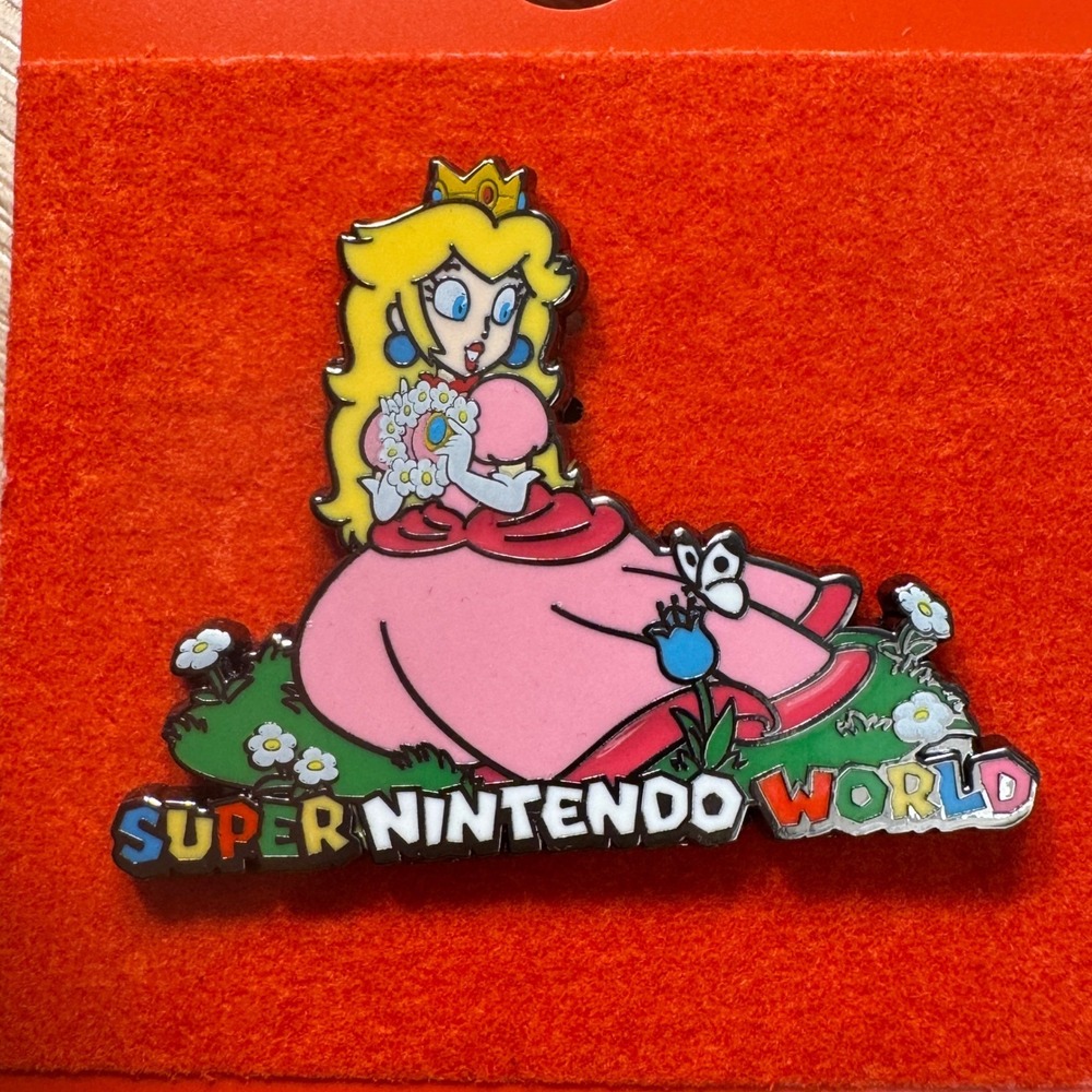 Super Nintendo World Princess Peach Enamel Pin Universal Studios NEW
